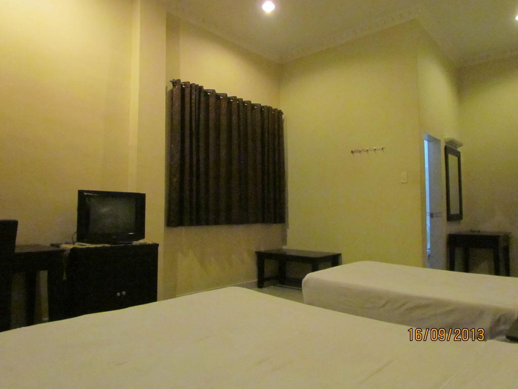 Hotel Carolina Transit Medan Habitación foto